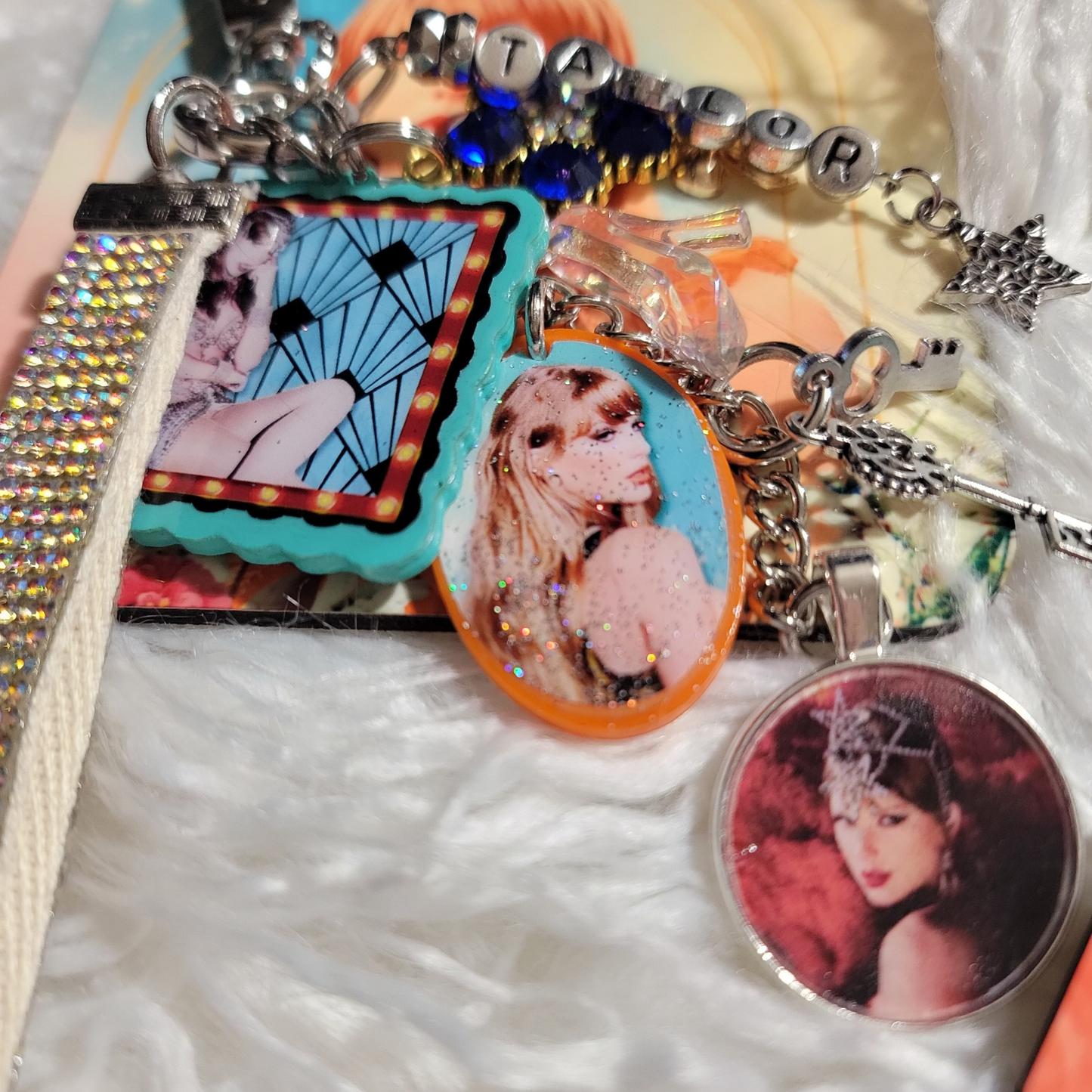 SHOWGIRL ERA PURSE CHARM