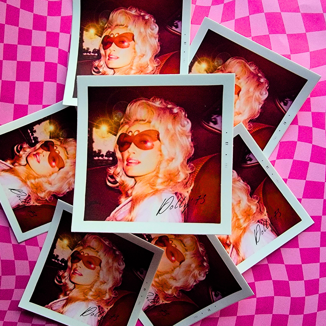 VINTAGE DOLLY POLAROID STICKER