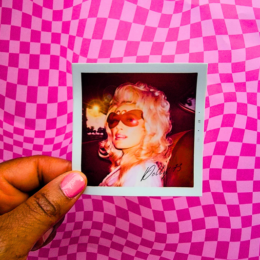 VINTAGE DOLLY POLAROID STICKER